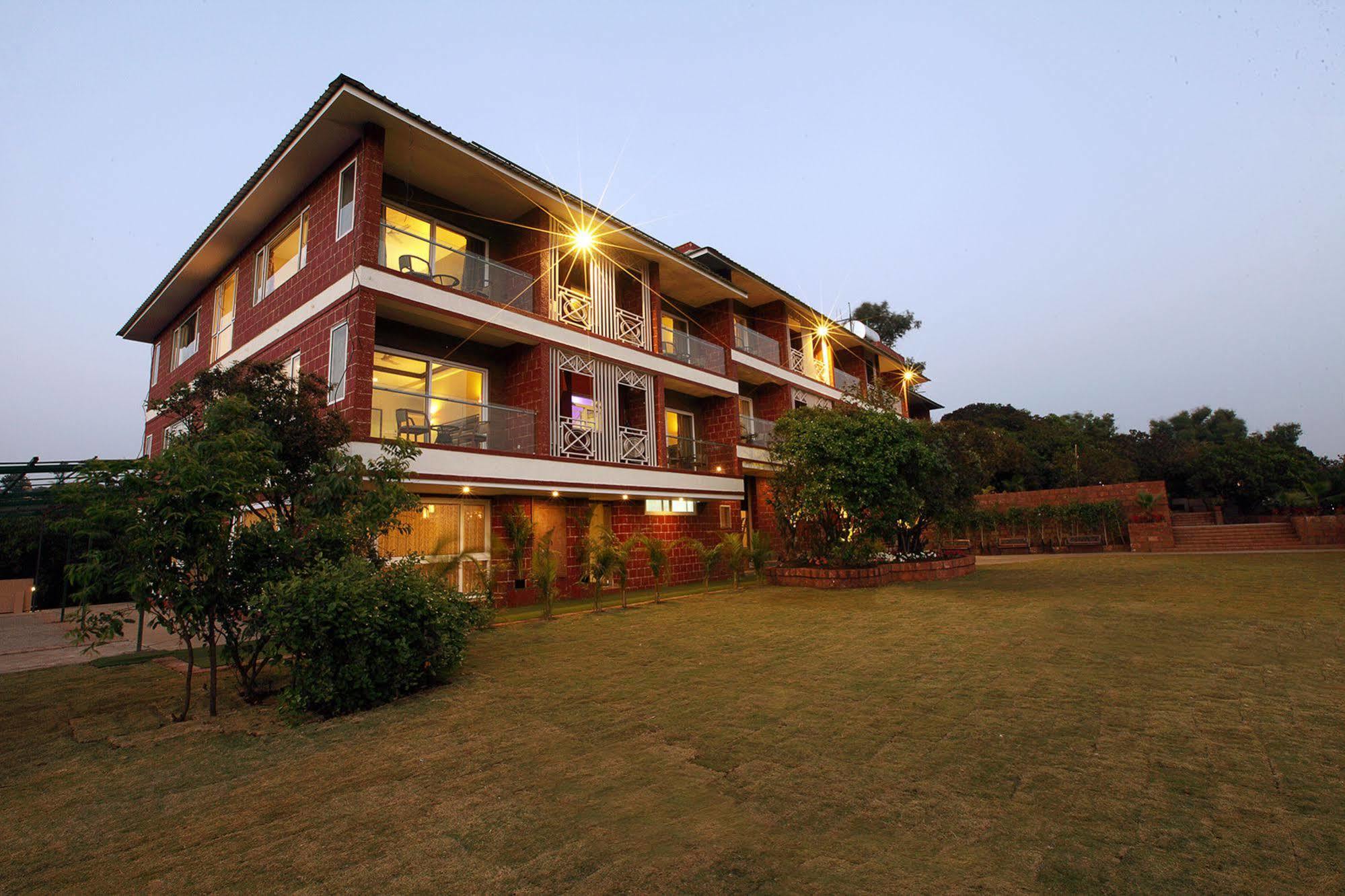 Bella Vista Resort Mahābaleshwar Kültér fotó